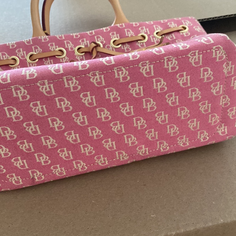 Dooney and Bourke - Picture 2 of 5